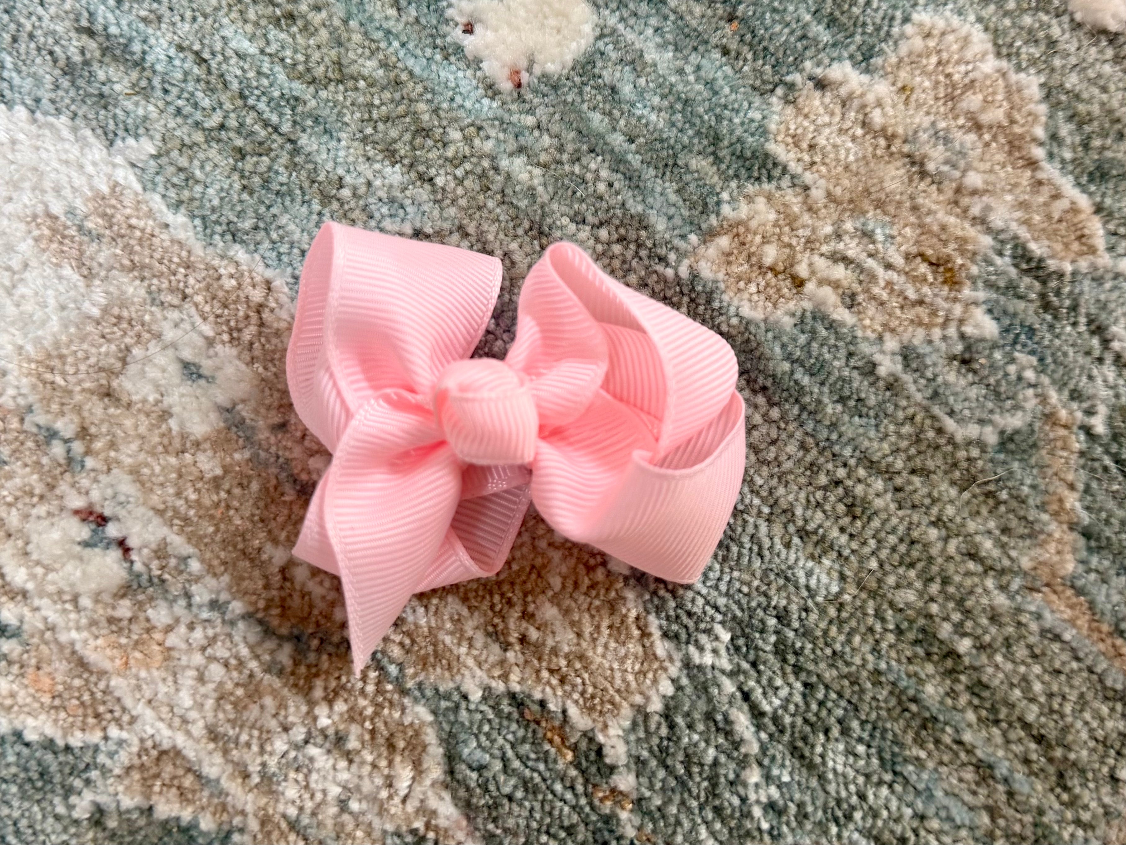 Small Light Pink Bow